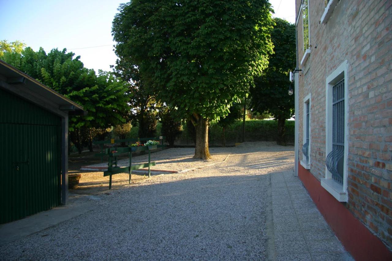 Villa Lilli 2 Ferrara Exterior foto